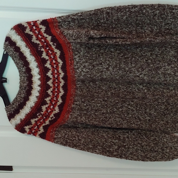 Garage Sweater - Picture 4 of 5